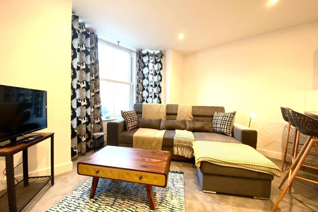 Stunning New Apartment Set In St Leonards On Sea Hollington  Exteriör bild