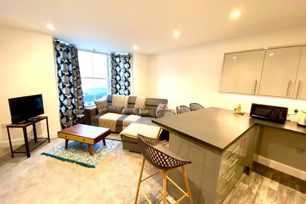 Stunning New Apartment Set In St Leonards On Sea Hollington  Exteriör bild